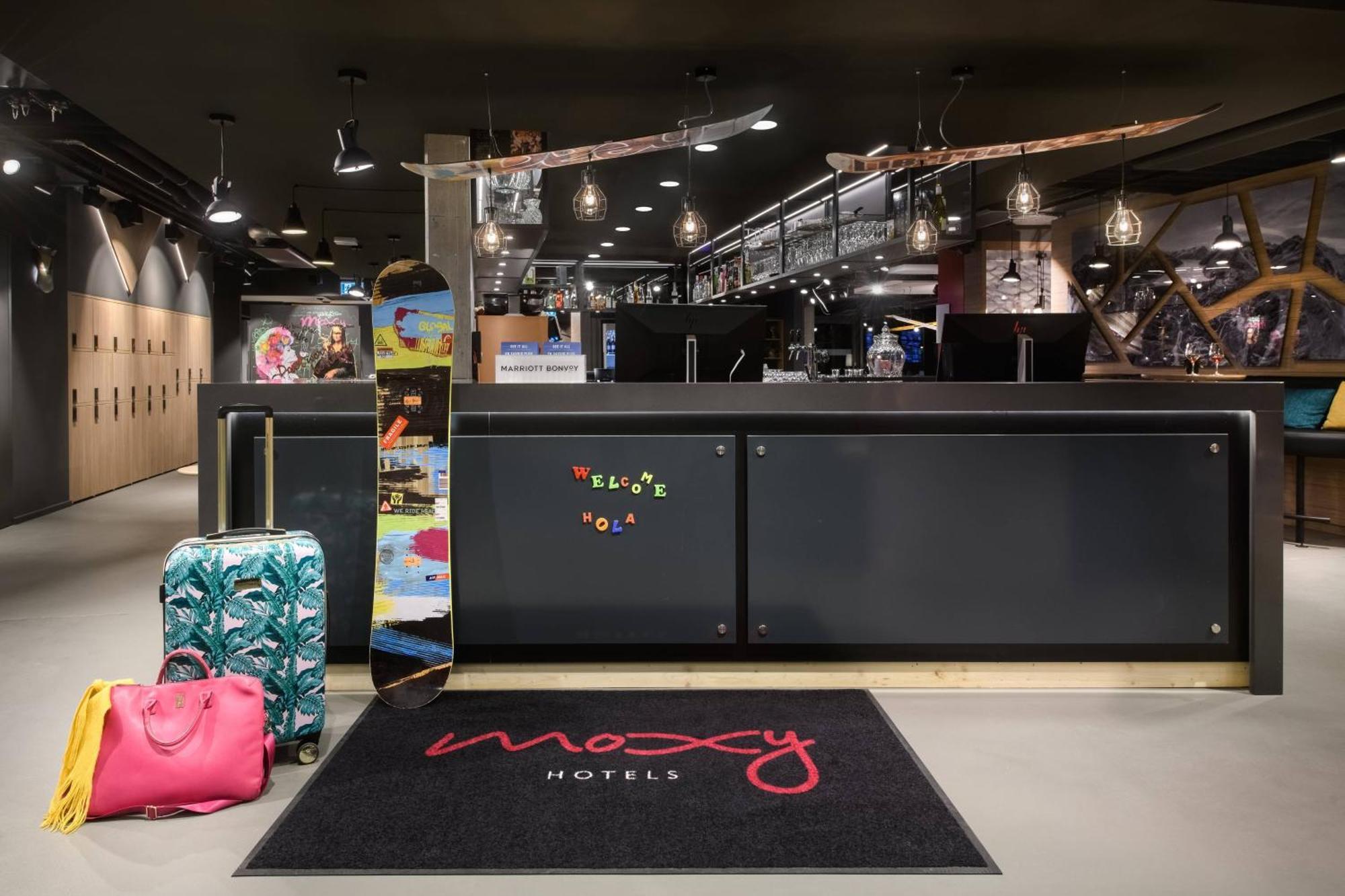 Moxy Hotel 3*