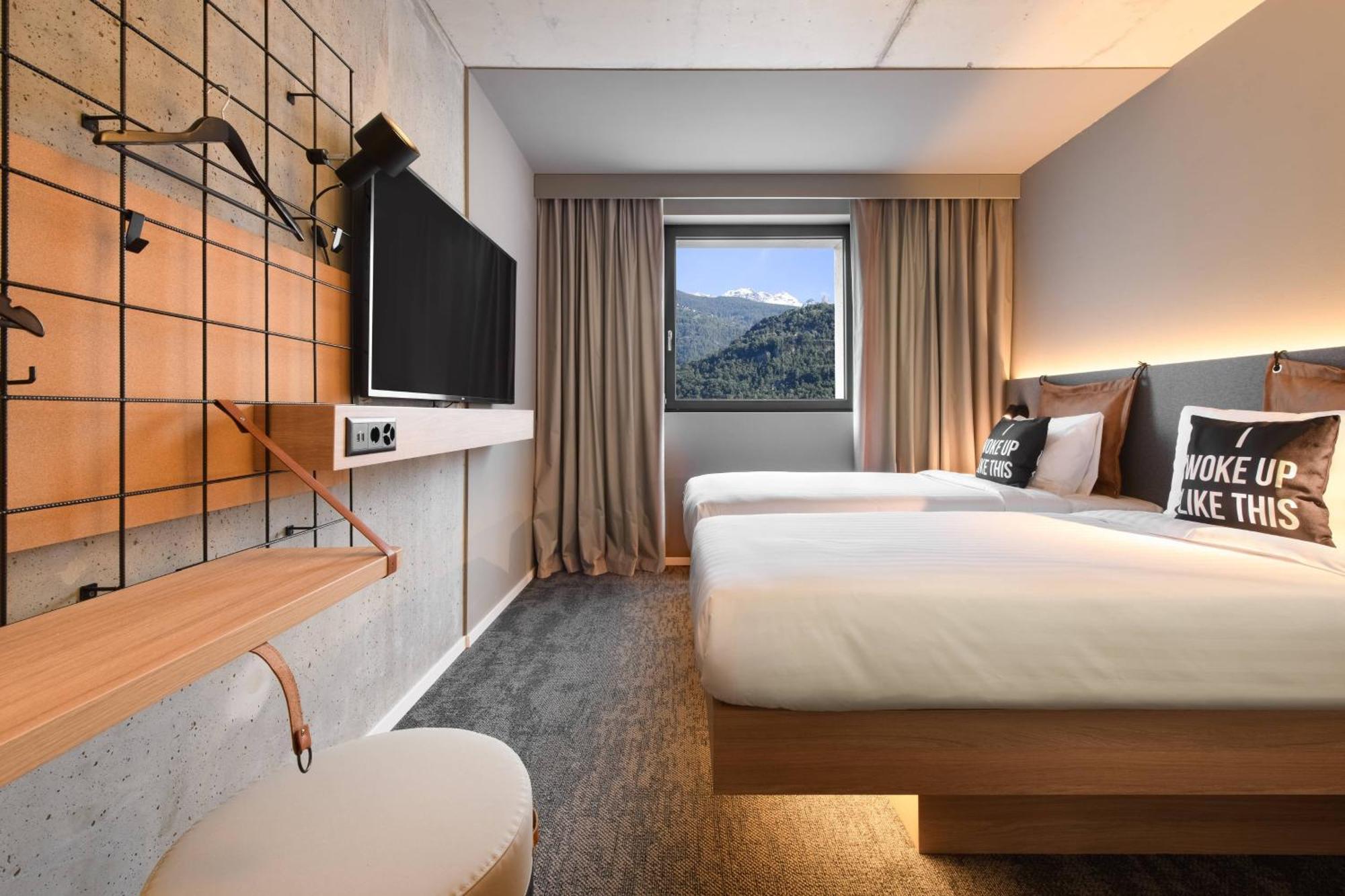 Hotel Moxy 3*